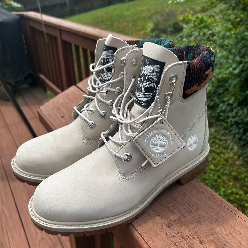 TIMBERLAND HERITAGE 6IN WMN BEIGE CAMO (BRAND NEW)